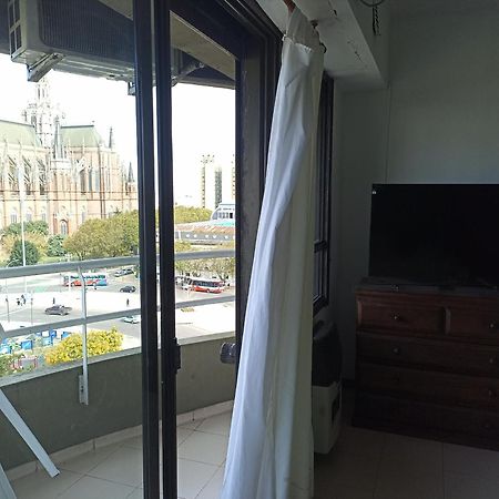 Departamento Plaza Moreno Con Balcon La Plata Exteriér fotografie